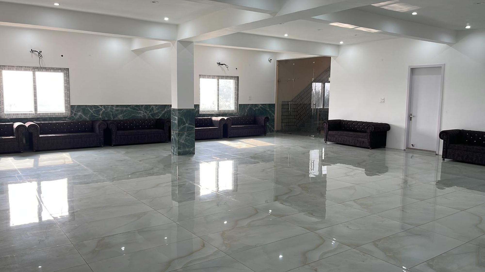 Shrinath Residency Hotel Greater Noida Exterior photo